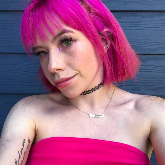 Meet your Posher, Ashley - Picture 1 of 1